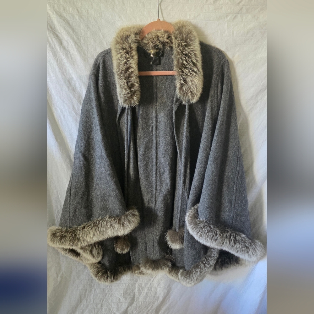La Fiorentina Charcoal Cape with Faux Fur Edges